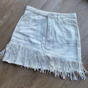 Whit fringe skirt